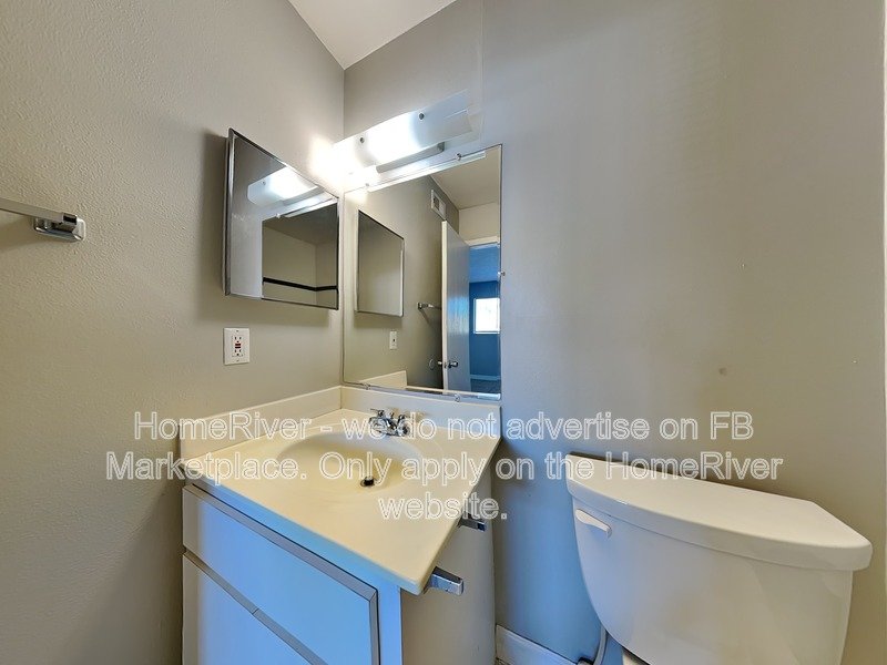 Move In Ready! - 681 W ROSEWOOD LN TAVARES FL 32778 property image