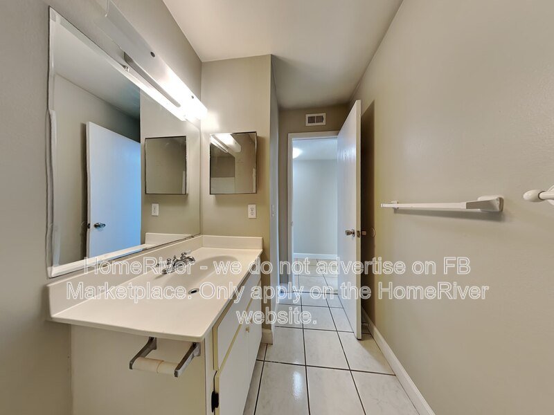 Move In Ready! - 681 W ROSEWOOD LN TAVARES FL 32778 property image