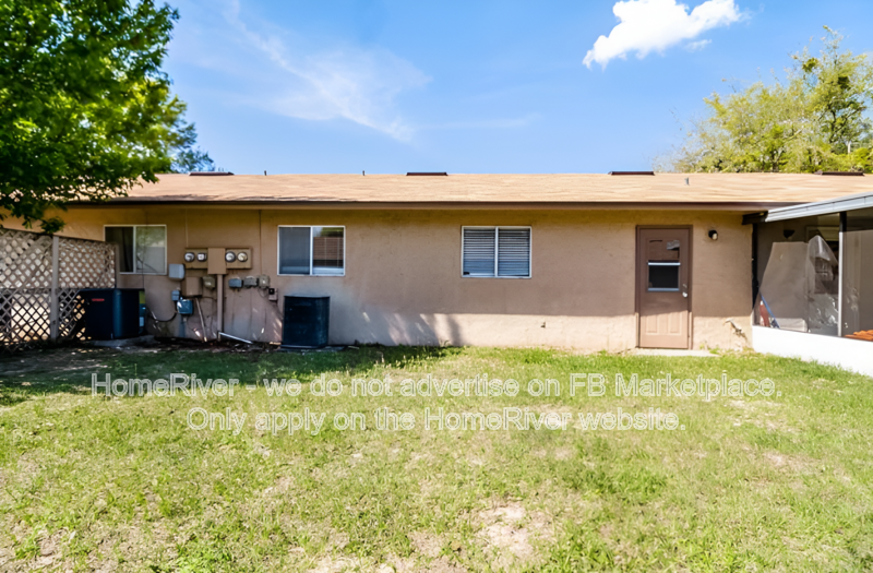 Move In Ready! - 681 W ROSEWOOD LN TAVARES FL 32778 property image