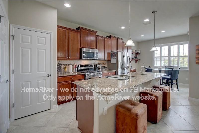 Now Available! - 581 Vista Sol Dr property image