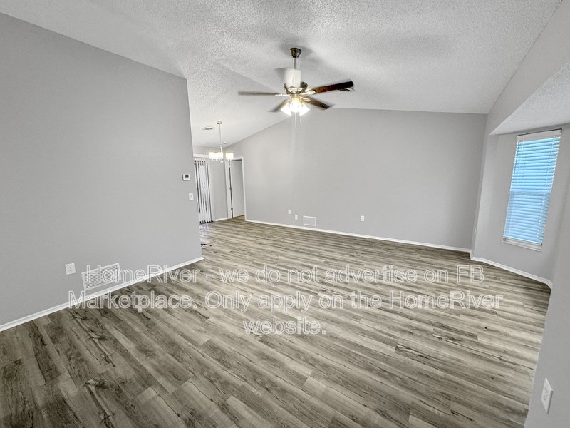 Available Now! 12 Charleston Cir, Englewood, FL 34223 property image