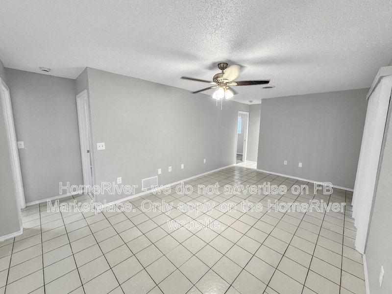 Available Now! 12 Charleston Cir, Englewood, FL 34223 property image
