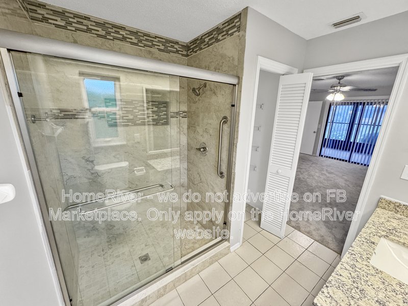 Available Now! 12 Charleston Cir, Englewood, FL 34223 property image