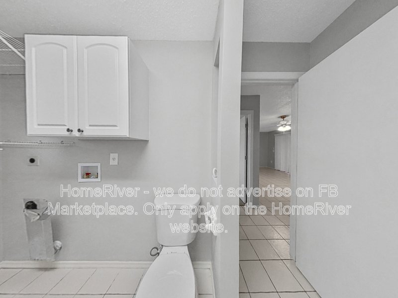 Available Now! 12 Charleston Cir, Englewood, FL 34223 property image