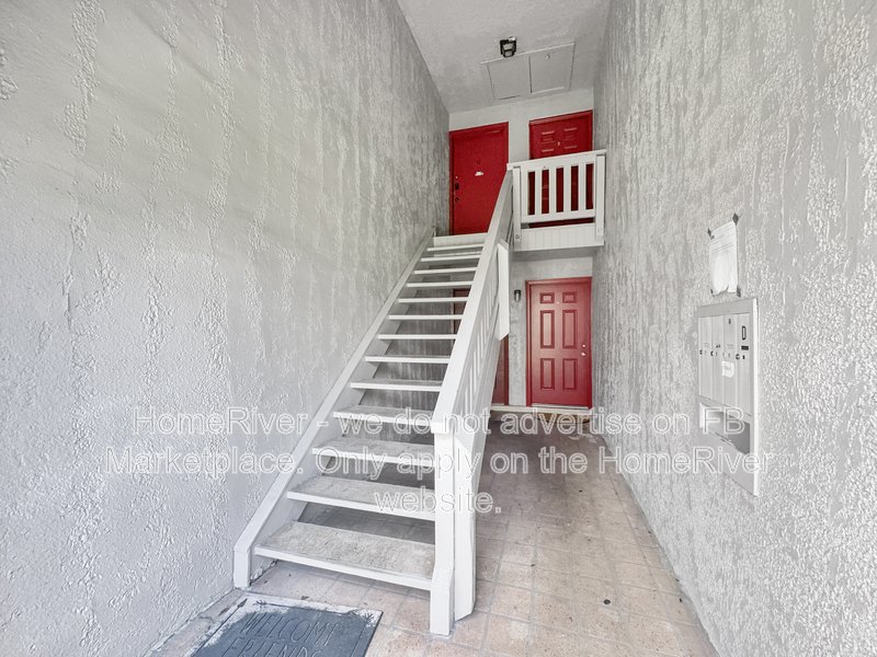 Now Available! - 4016 Cortez Dr Apt D, Tampa property image