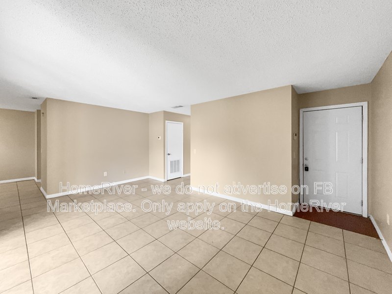 Now Available! - 4016 Cortez Dr Apt D, Tampa property image