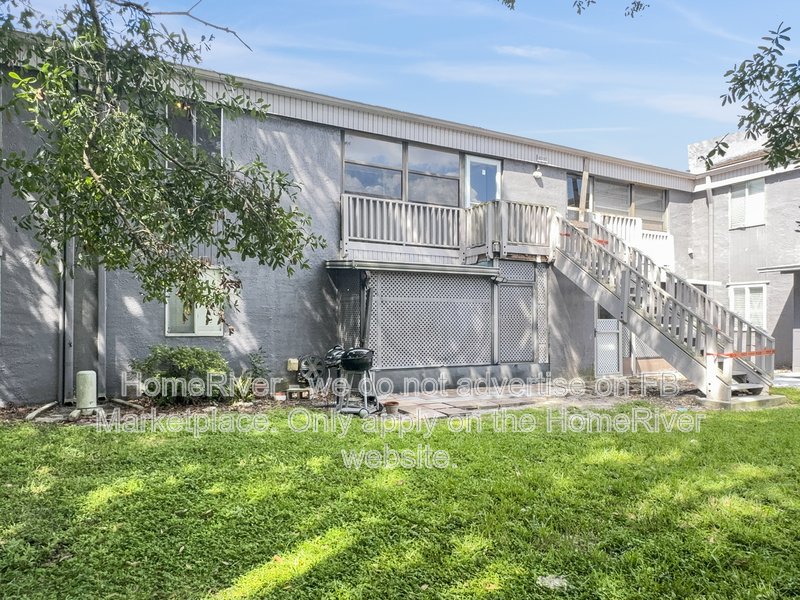 Now Available! - 4016 Cortez Dr Apt D, Tampa property image