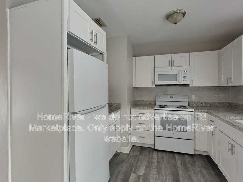 Available Now!- 3718 Wade Rd property image