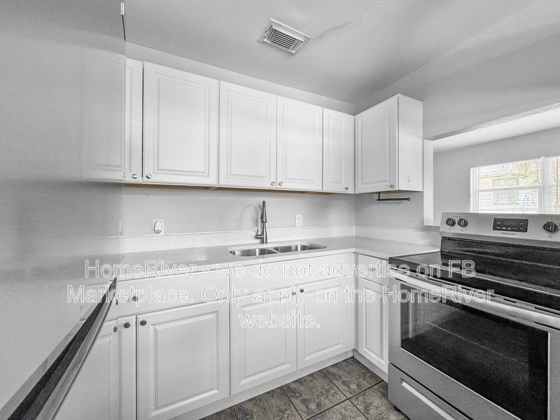 Available Now! 3409 E 32ND AVE, TAMPA FL 33610 property image