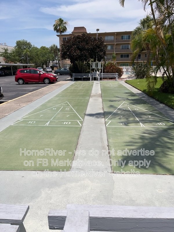 Move In Ready! - 2525 W Bay Dr Apt B42, Belleair Bluffs FL 33770 property image