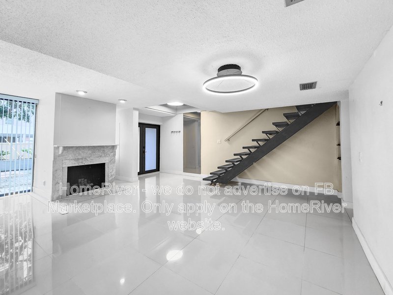 Move In Ready! -  2455 W Palm Dr. Tampa, FL 33629 property image