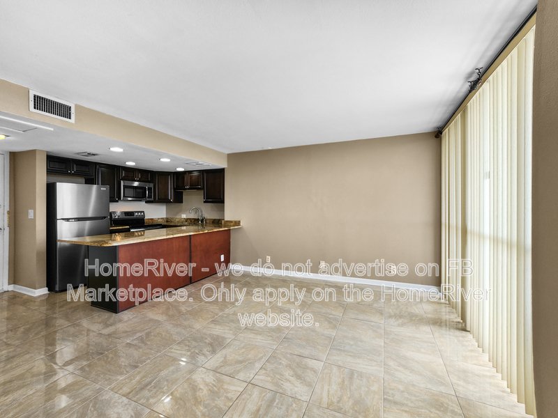 Move In Ready! - 4015 Bayshore Blvd unit 15 E Tampa, FL 33611 property image