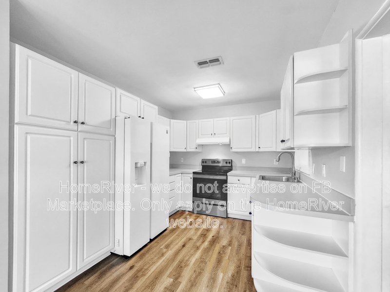 Coming Soon | Pets Welcome | Covered Patio property image