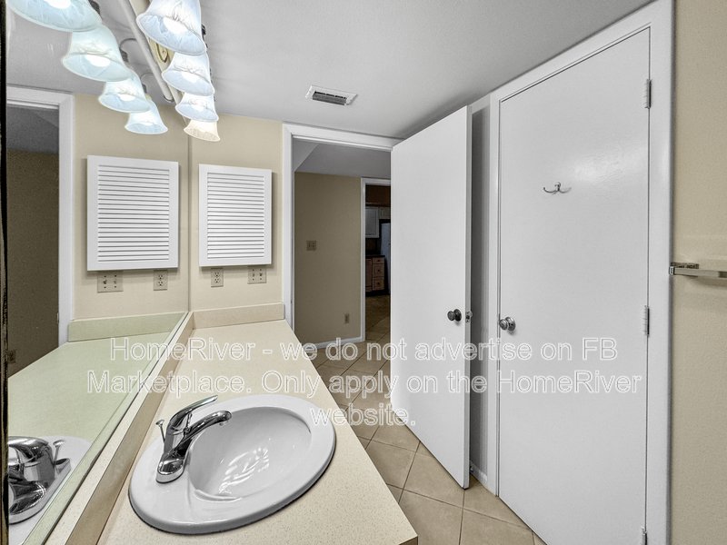 Do not miss out!1945 Gulf Of Mexico Dr Apt M2-107, Longboat Key FL 342 property image