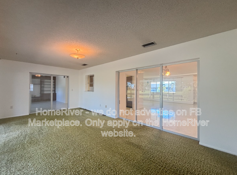 3BR Golf Course Home in 55+ Sun City Center | Lawn Care Included property image