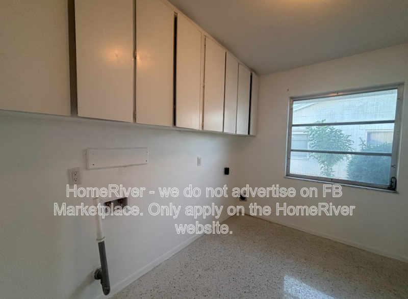 3BR Golf Course Home in 55+ Sun City Center | Lawn Care Included property image