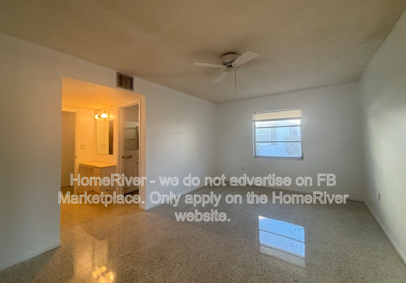 3BR Golf Course Home in 55+ Sun City Center | Lawn Care Included property image