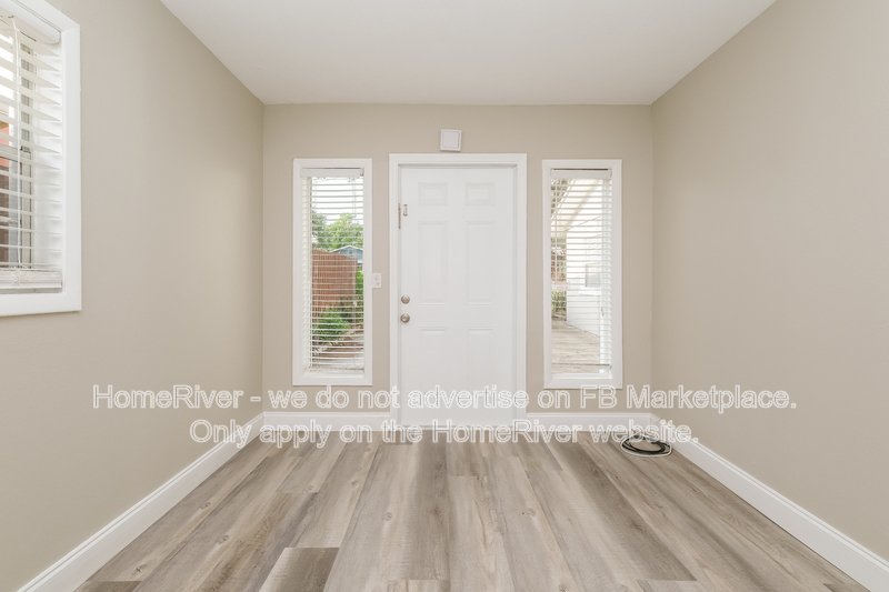 Available Now! 1203 1/2 Sheridan Rd, Clearwater FL 33755 property image