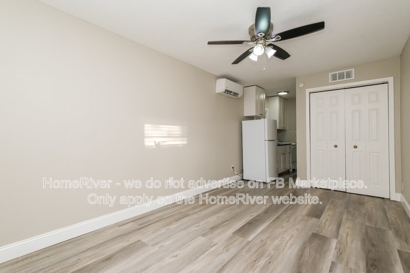 Available Now! 1203 1/2 Sheridan Rd, Clearwater FL 33755 property image