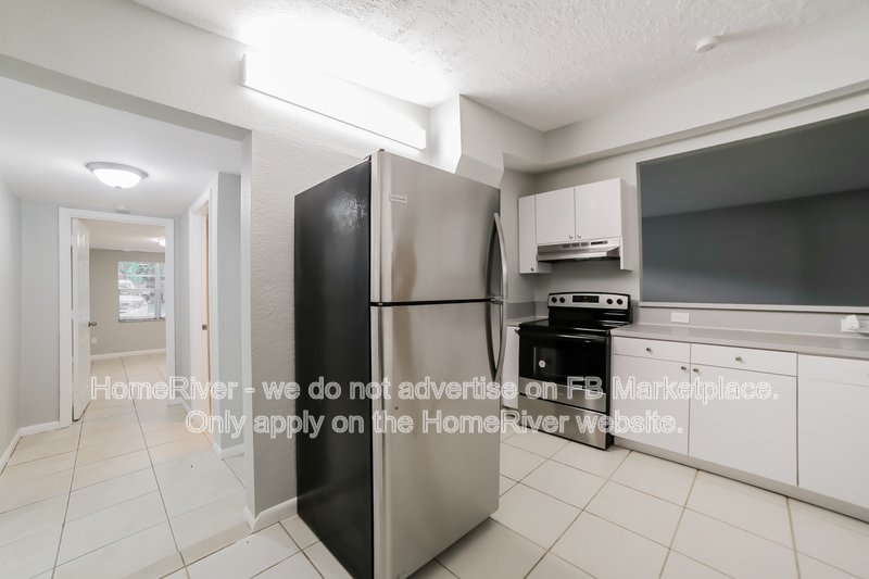 Available Now! 6411 S RICHARD AVE, TAMPA FL 33616 property image