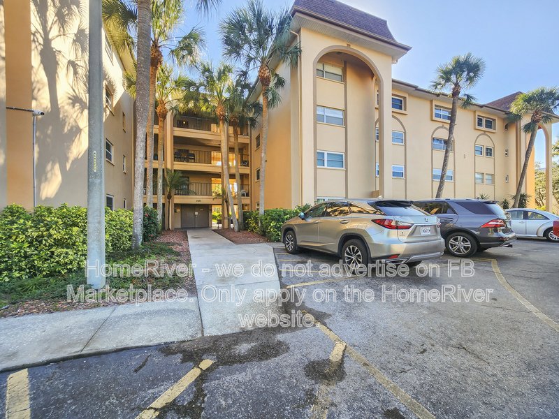 Move In Ready! - 2525 W Bay Dr Apt B42, Belleair Bluffs FL 33770 property image