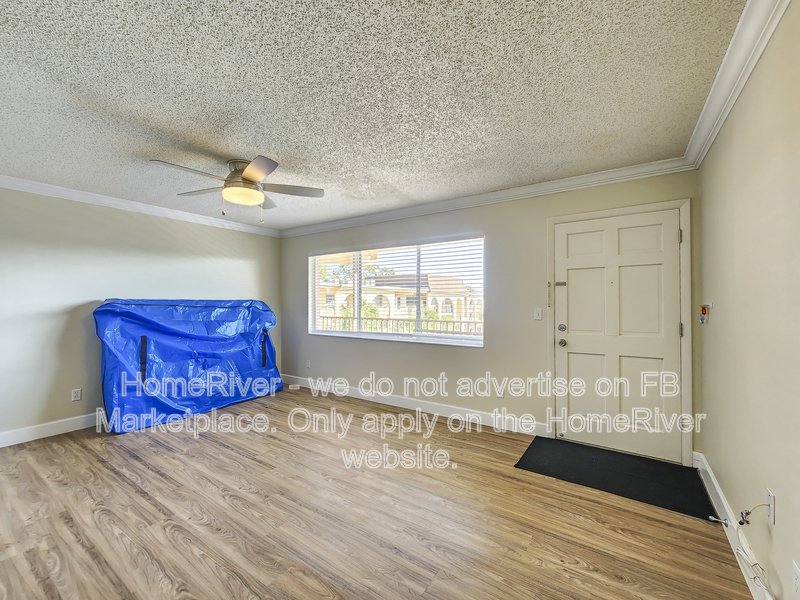 Move In Ready! - 2525 W Bay Dr Apt B42, Belleair Bluffs FL 33770 property image