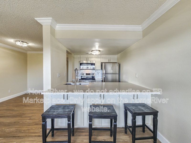 Move In Ready! - 2525 W Bay Dr Apt B42, Belleair Bluffs FL 33770 property image