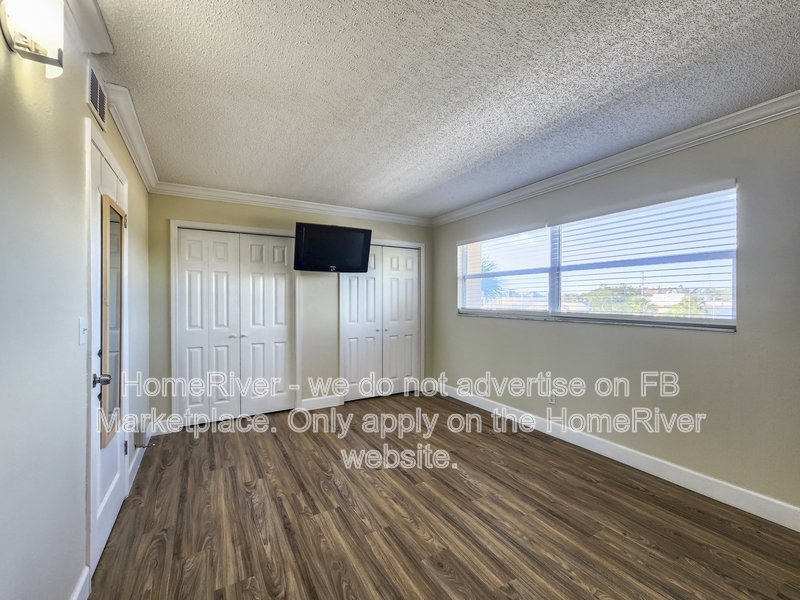 Move In Ready! - 2525 W Bay Dr Apt B42, Belleair Bluffs FL 33770 property image