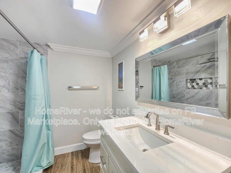 Move In Ready! - 2525 W Bay Dr Apt B42, Belleair Bluffs FL 33770 property image