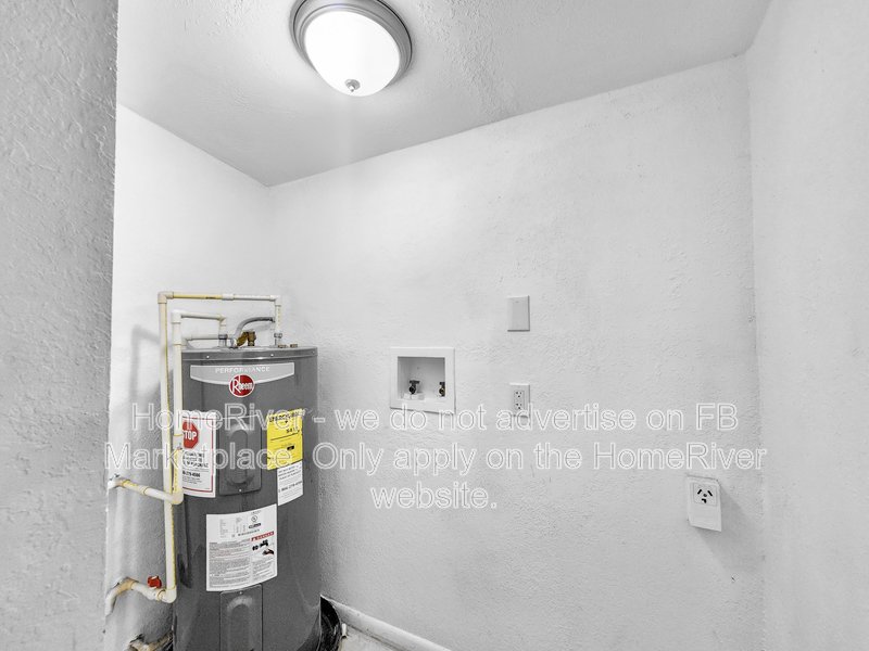 Lovely 3 bedroom 2 bath available Now!!! property image