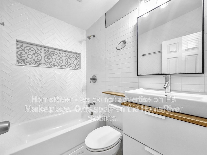 Lovely 3 bedroom 2 bath available Now!!! property image