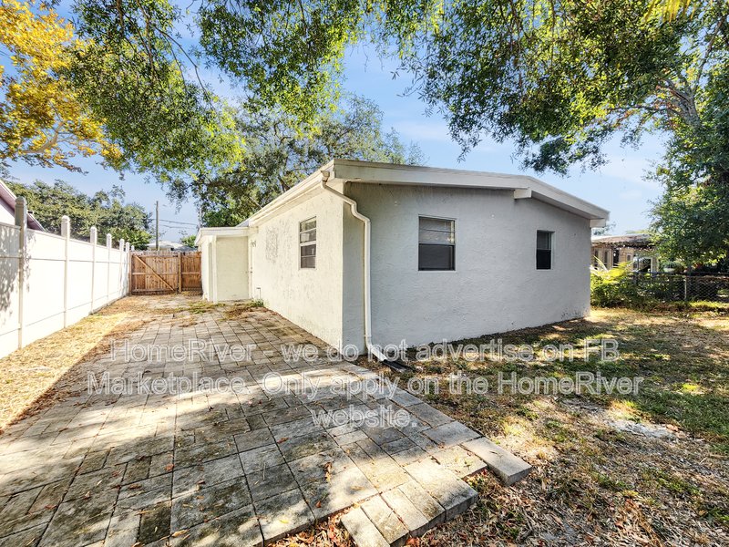 Lovely 3 bedroom 2 bath available Now!!! property image