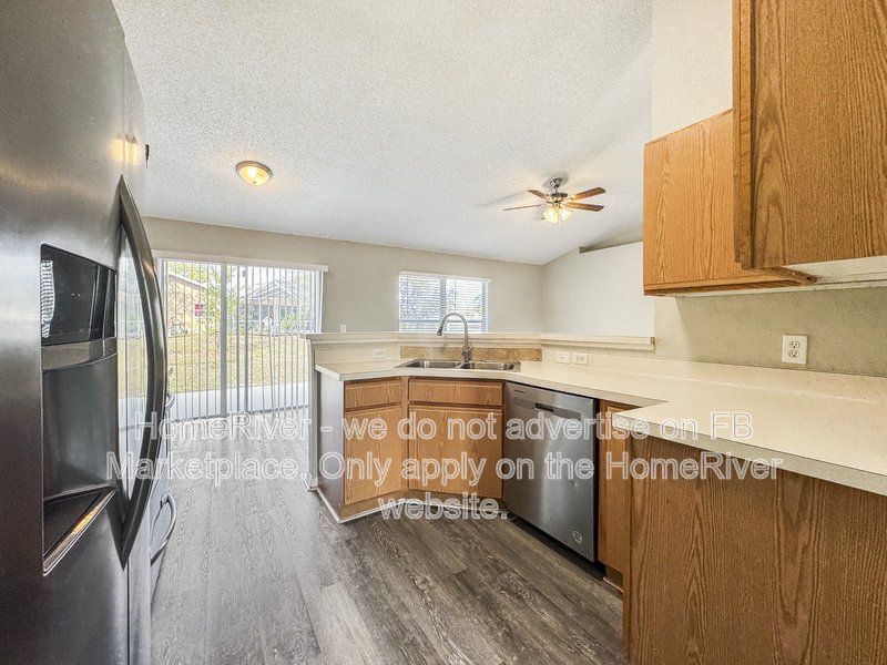 Pet Friendly! 3 bed/2 bath 2 car garage property image