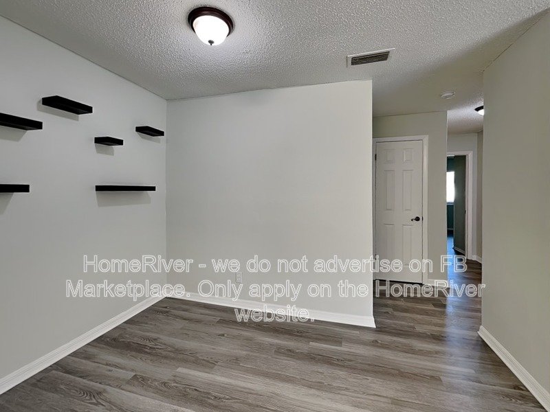 APPLY NOW!!! 155 Springwood cir apt D property image