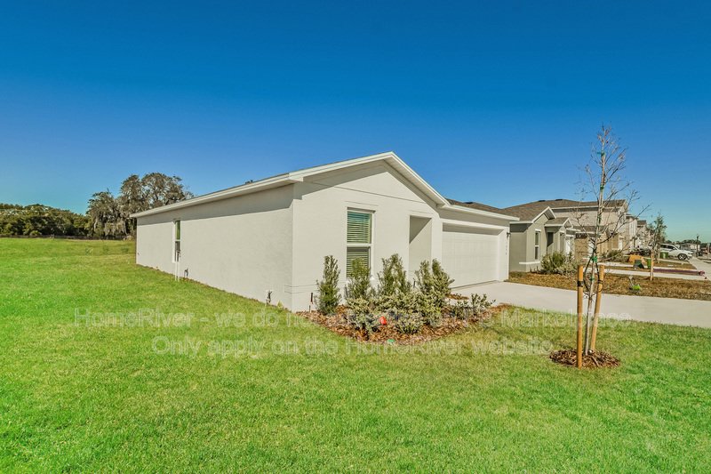 Available Now! Amazing 3 bedroom, 2 bathroom home! property image