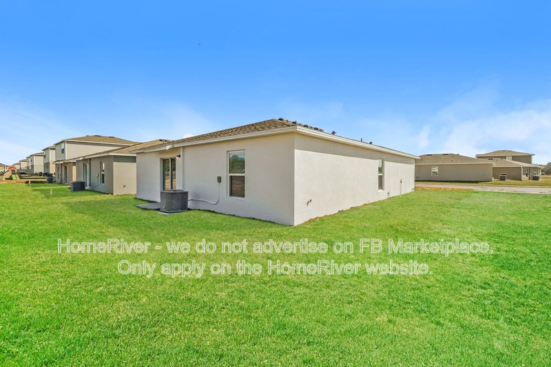 Available Now! Amazing 3 bedroom, 2 bathroom home! property image