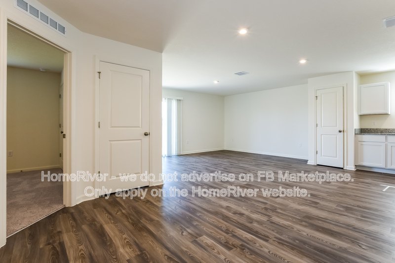 Available Now! Amazing 3 bedroom, 2 bathroom home! property image