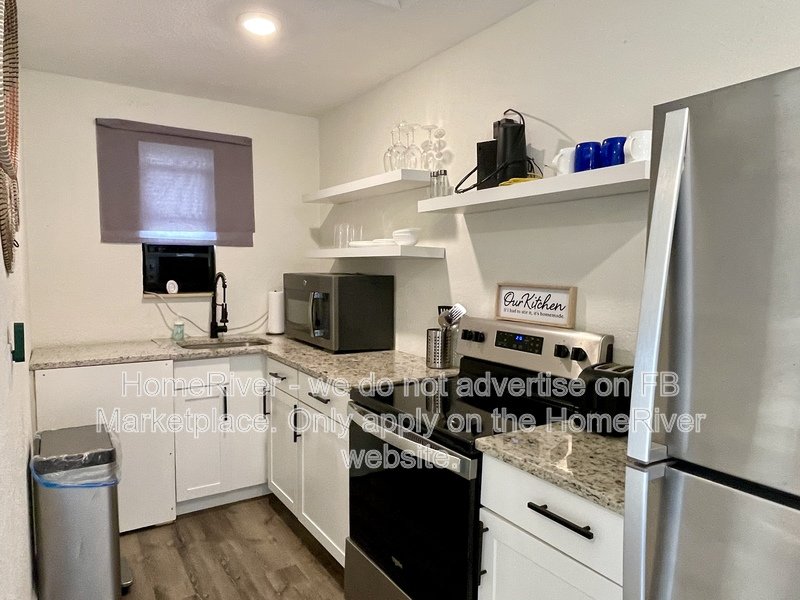 Move In Ready! - 2722 14TH AVE S UNIT B, ST PETERSBURG FL 33712 property image