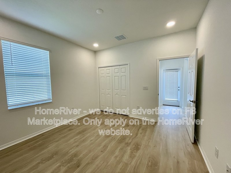 Move In Ready! - 10701 New Morning Dr Tampa, FL 33647 property image