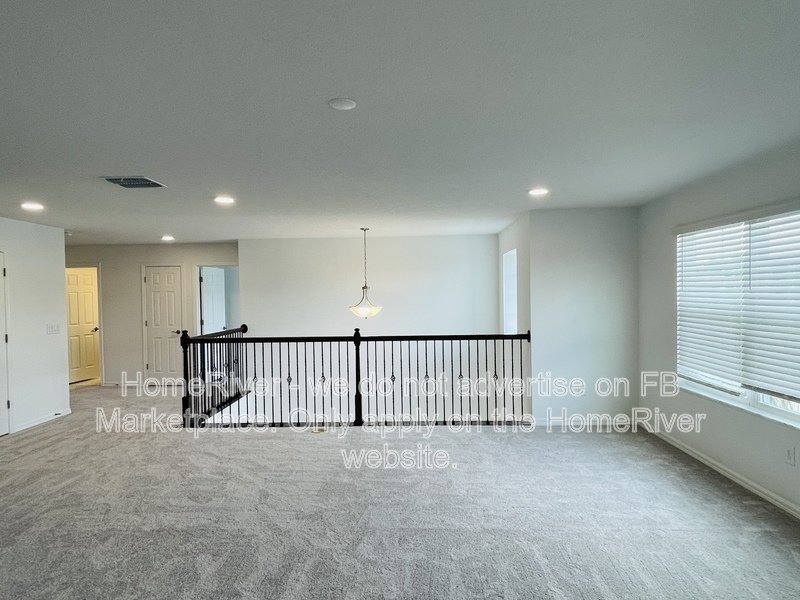Move In Ready! - 10701 New Morning Dr Tampa, FL 33647 property image