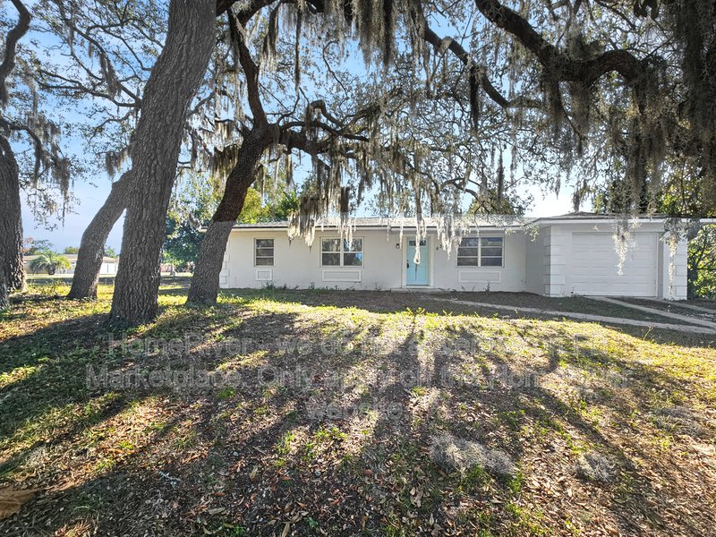 Available Now! Amazing 3 bed 2 bath home! property image