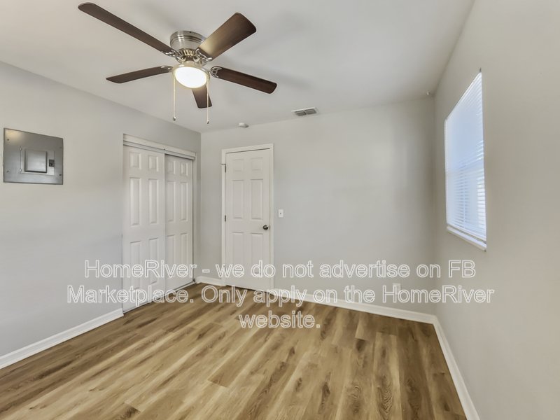 Available Now! 3 bed 2 bath South Tampa Home property image