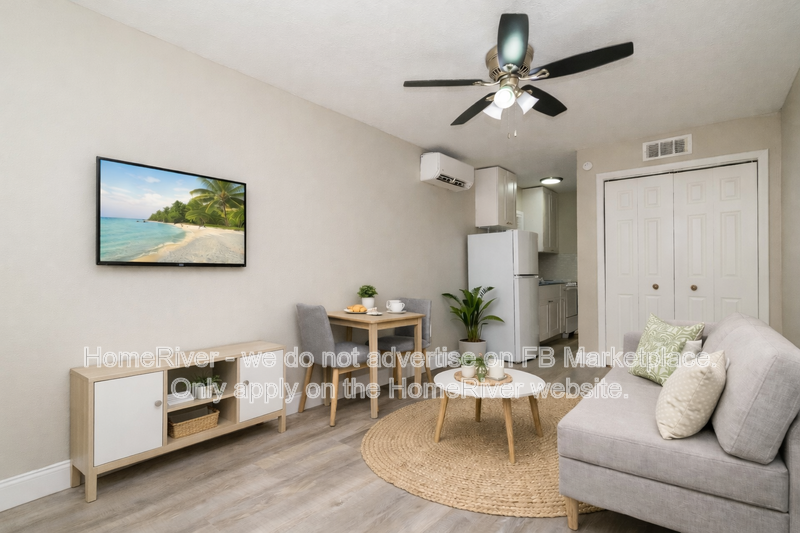 Available Now! 1203 1/2 Sheridan Rd, Clearwater FL 33755 property image