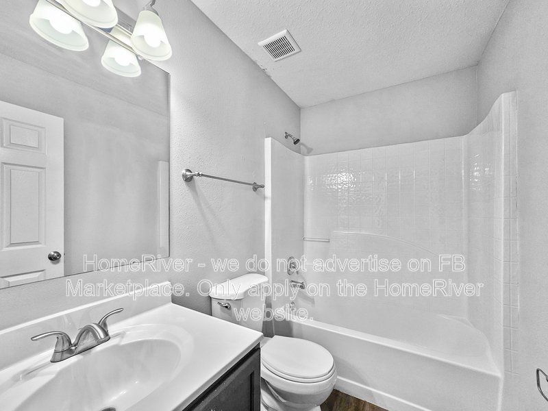 Available Now! Amazing 4 bed 3.5 bath home! property image