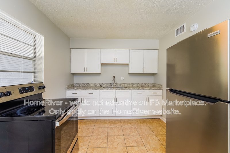 Available Now! Amazing 3 bed 1 bath home! property image