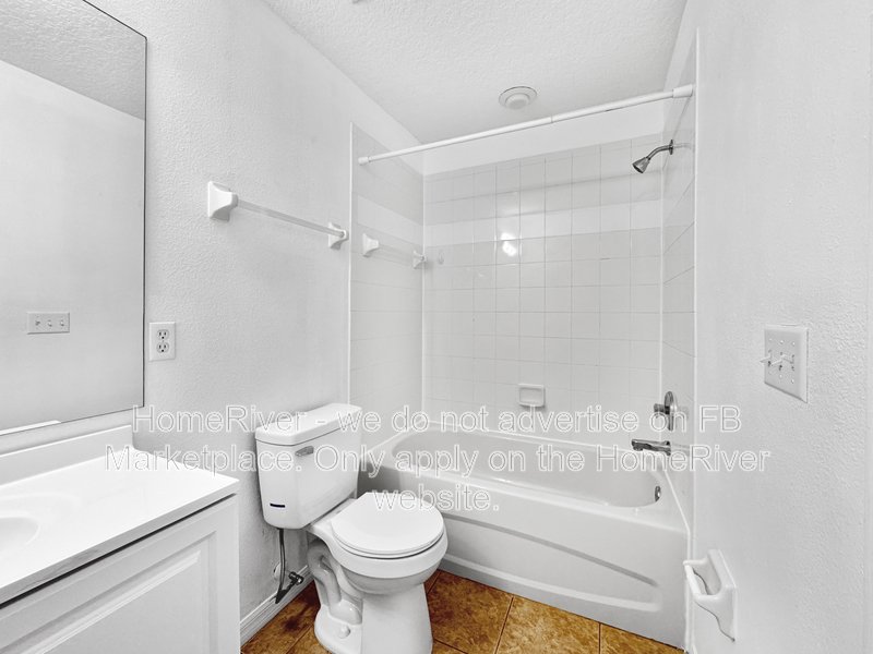 Mover-in Ready! 2418 Middleton Grove Dr property image