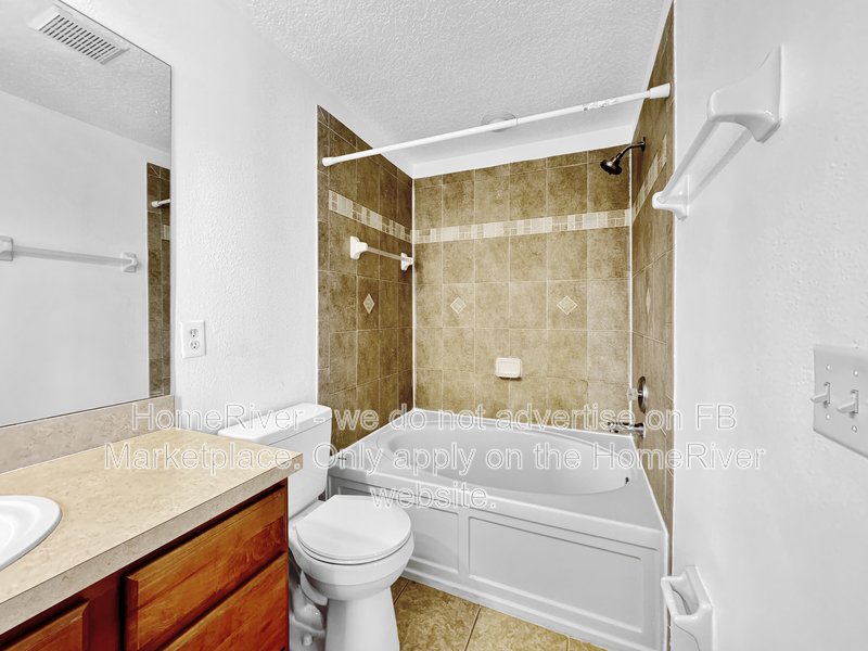 Mover-in Ready! 2418 Middleton Grove Dr property image