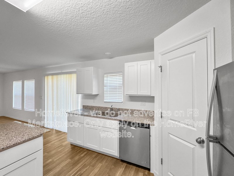 Available Now! Pet Friendly| Covered Front Porch property image