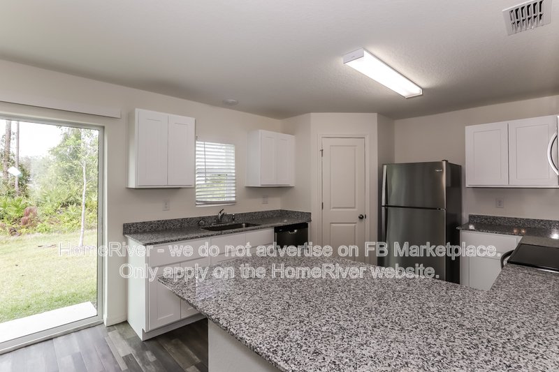 Available Now| Pets Welcome| 2 Car Garage| 3 Beds property image