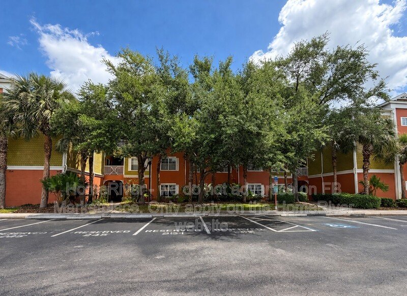 Pet Friendly | screened Porch | LVP Flooring | In-unit W/D | Comm Pool property image